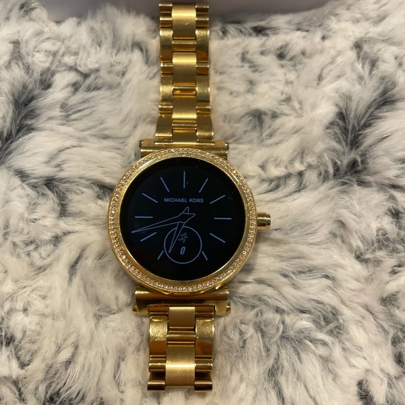 Michael Kors Access Smart Watch - Picture 1 of 4